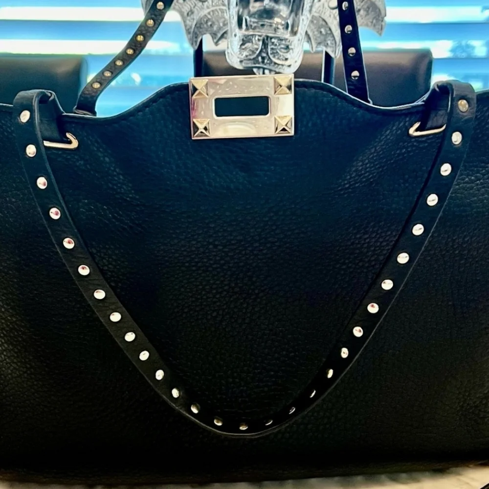 Valentino Garavani Rockstud Tote - Picture 3 of 14